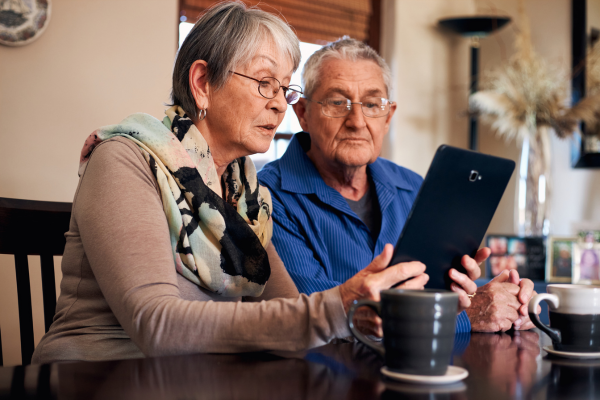 Guardianship vs Power of Attorney for Seniors